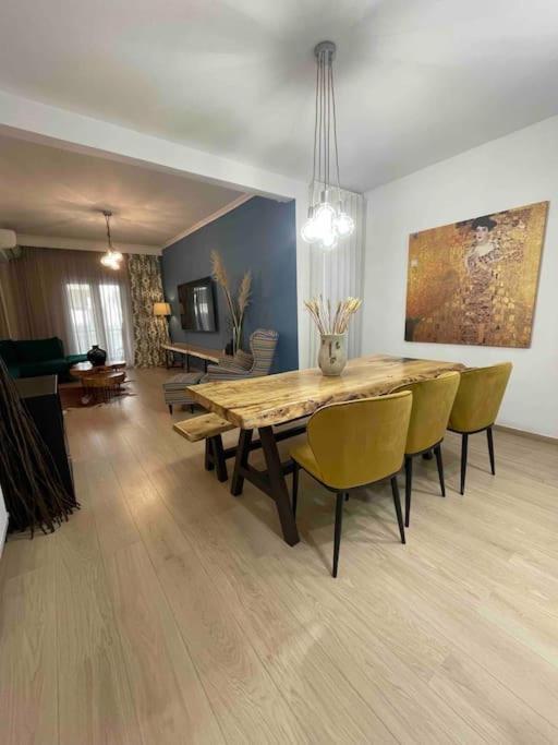 Super Luxury City Center Stay テッサロニキ エクステリア 写真