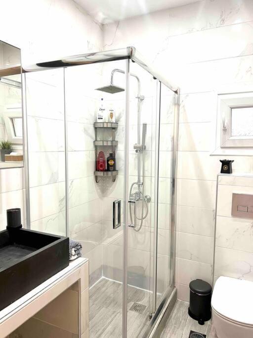 Super Luxury City Center Stay テッサロニキ エクステリア 写真